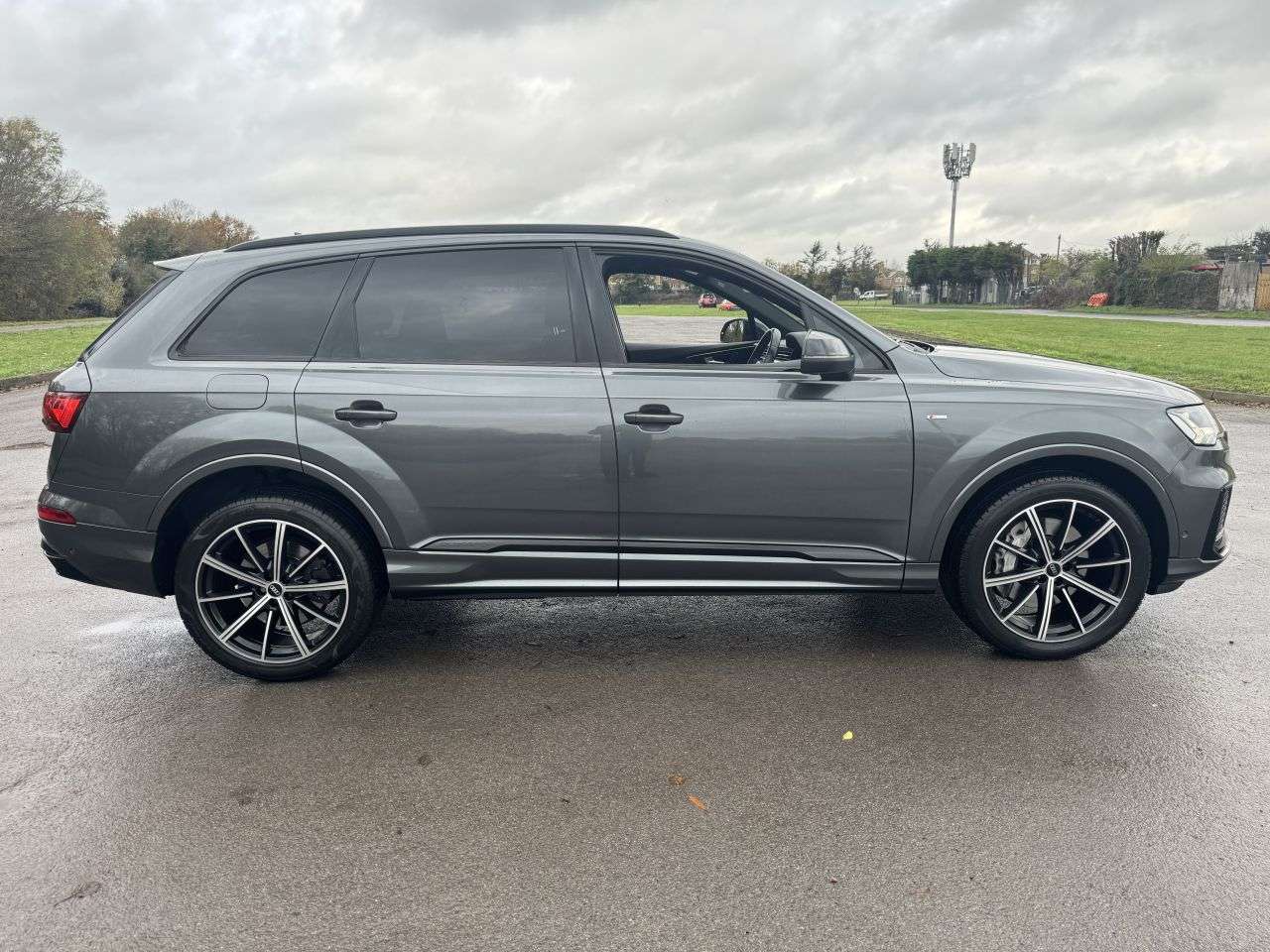 null AUDI Q7 null AUDI Q7