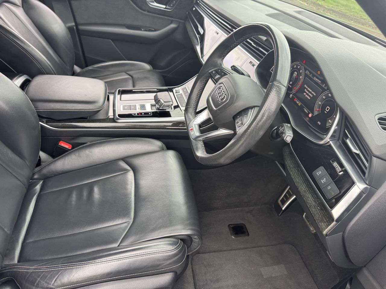 null AUDI Q7 null AUDI Q7