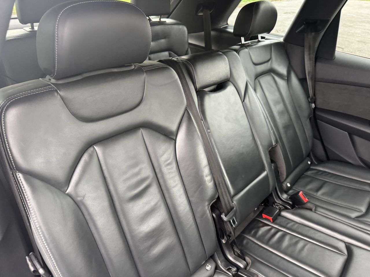 null AUDI Q7 null AUDI Q7