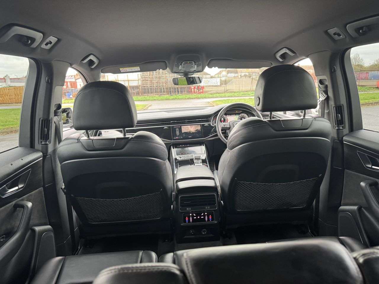 null AUDI Q7 null AUDI Q7