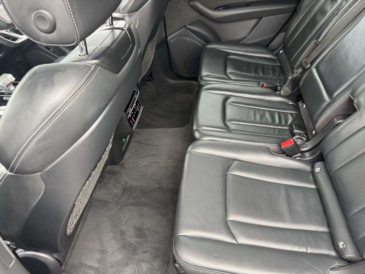 null AUDI Q7 null AUDI Q7