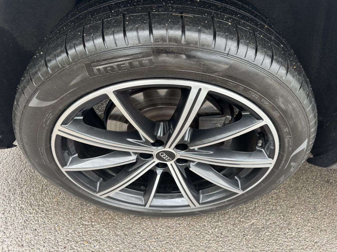 null AUDI Q7 null AUDI Q7