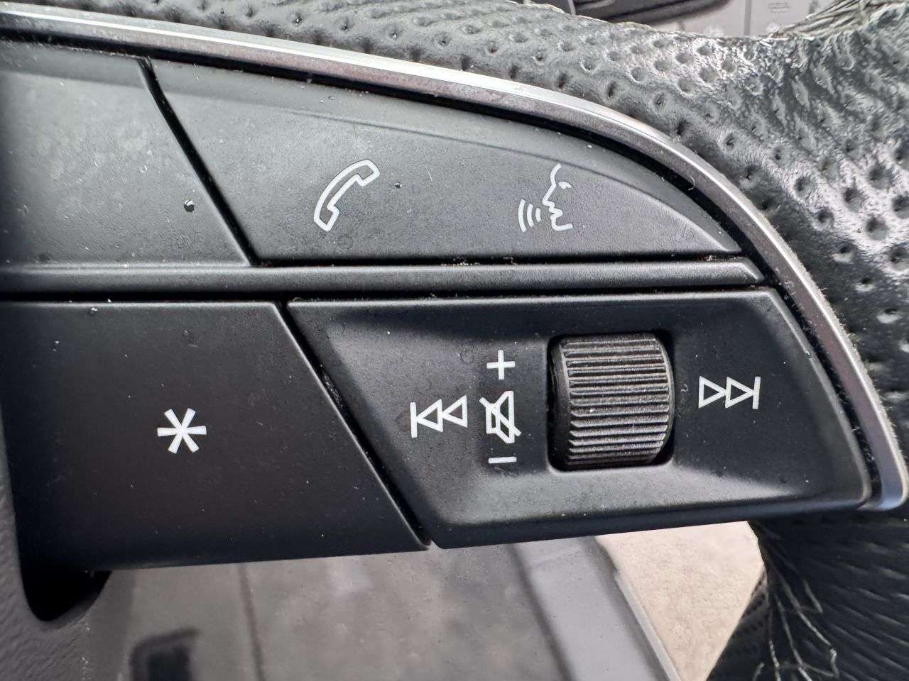 null AUDI Q7 null AUDI Q7