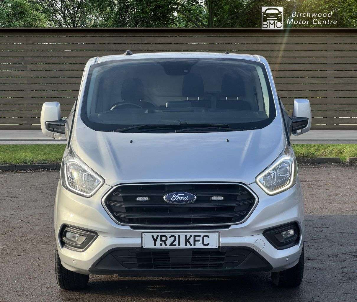 A 2021 FORD TRANSIT CUSTOM 2.0 300 EcoBlue Limited Panel Van 5dr Diesel Manual L2 H1 Euro 6 (s/s) (130 A 2021 FORD TRANSIT CUSTOM 2.0 300 EcoBlue Limited Panel Van 5dr Diesel Manual L2 H1 Euro 6 (s/s) (130