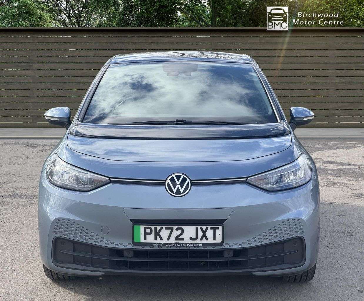A 2022 VOLKSWAGEN ID.3 Pro 58kWh Life Hatchback 5dr Electric Auto (145 ps) FULL SERVICE HISTORY A 2022 VOLKSWAGEN ID.3 Pro 58kWh Life Hatchback 5dr Electric Auto (145 ps) FULL SERVICE HISTORY