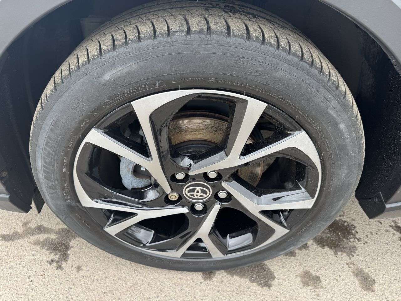 2021 TOYOTA C-HR 2021 TOYOTA C-HR