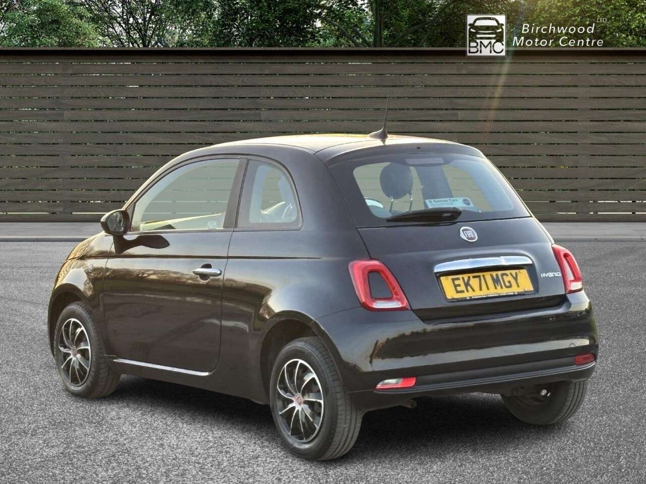 A 2021 FIAT 500 1.0 MHEV Pop Hatchback 3dr Petrol Manual Euro 6 (s/s) (70 bhp) CRUISE CONTR A 2021 FIAT 500 1.0 MHEV Pop Hatchback 3dr Petrol Manual Euro 6 (s/s) (70 bhp) CRUISE CONTR