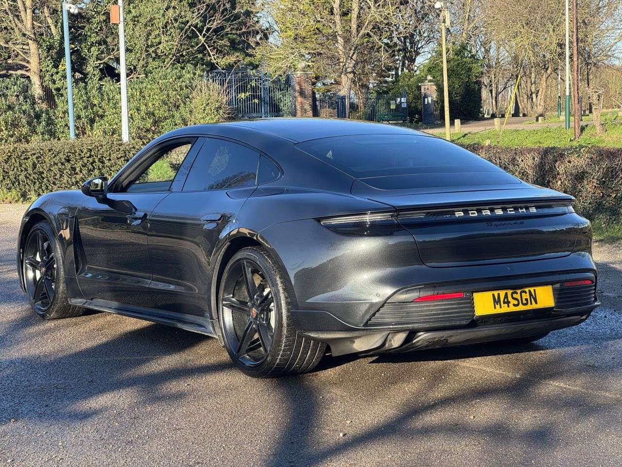 2020 PORSCHE TAYCAN 2020 PORSCHE TAYCAN