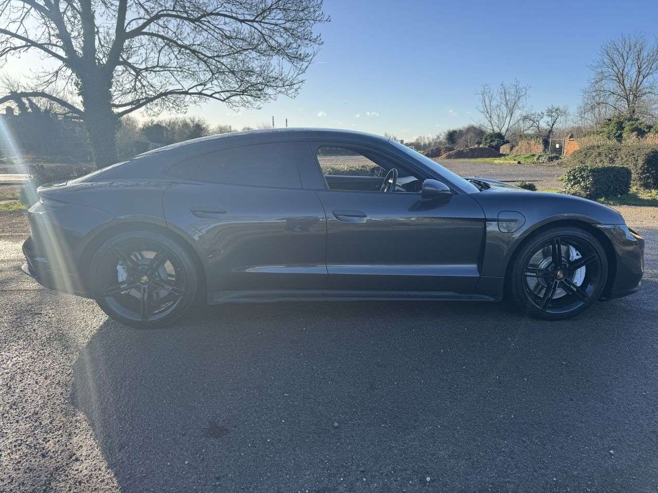 2020 PORSCHE TAYCAN 2020 PORSCHE TAYCAN