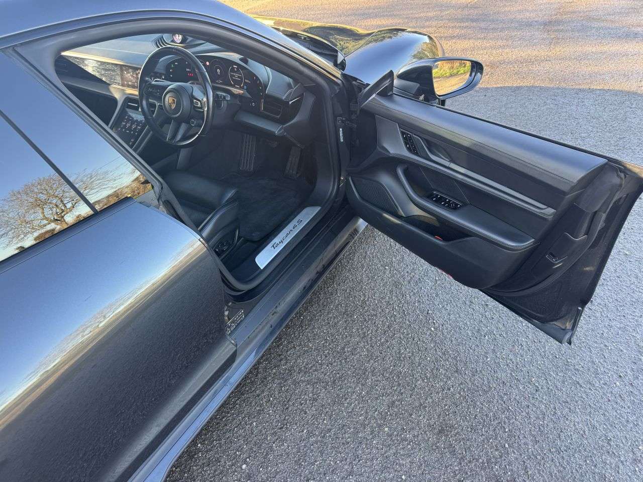 2020 PORSCHE TAYCAN 2020 PORSCHE TAYCAN