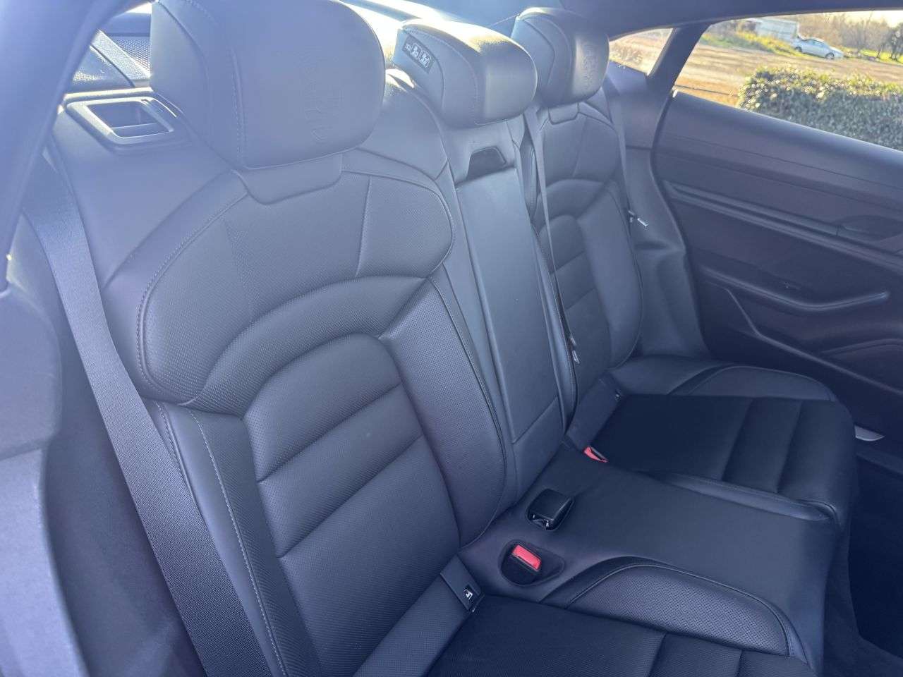 2020 PORSCHE TAYCAN 2020 PORSCHE TAYCAN