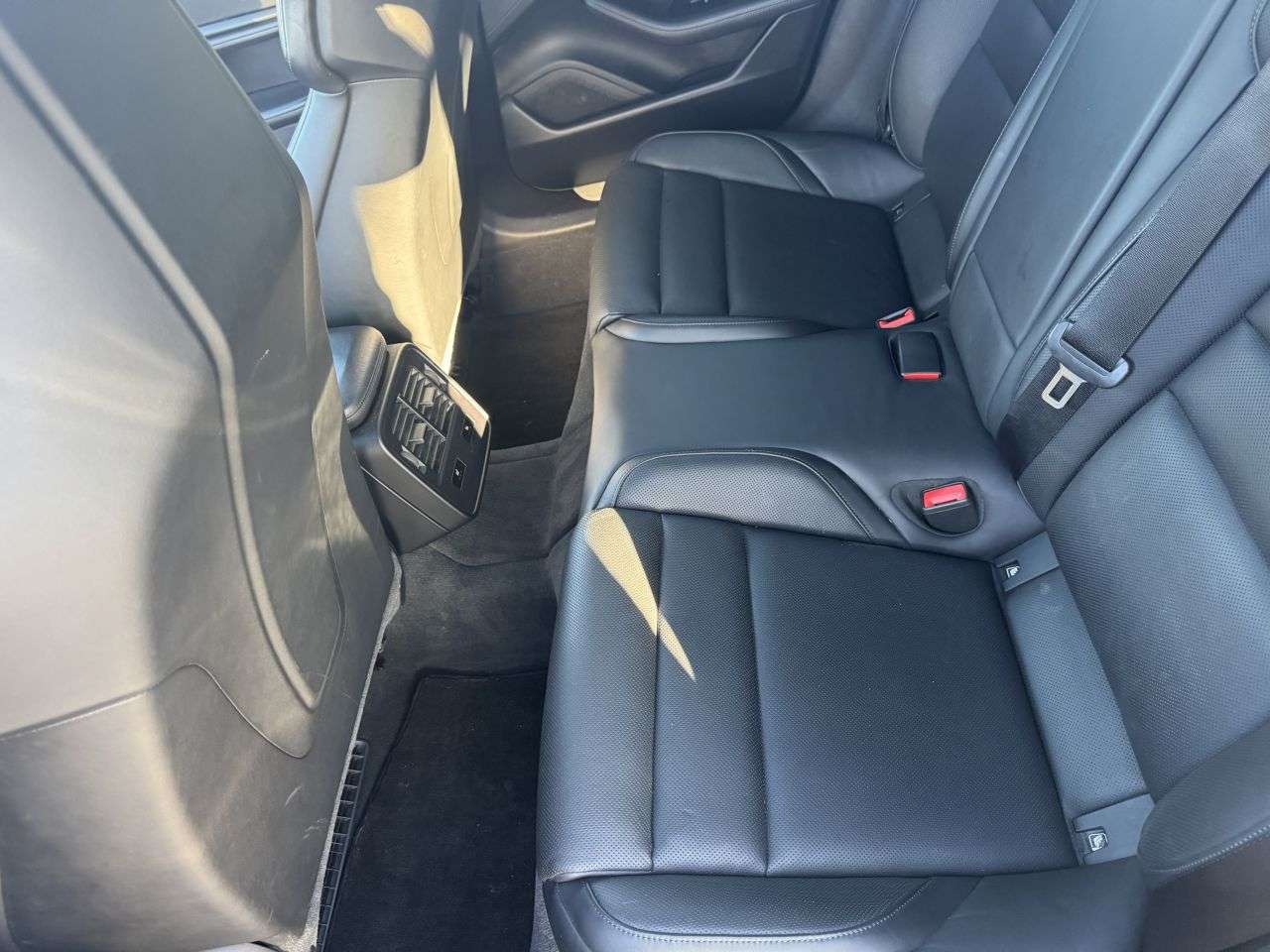 2020 PORSCHE TAYCAN 2020 PORSCHE TAYCAN