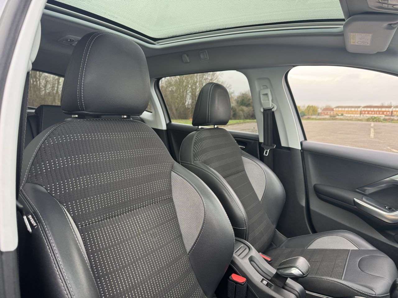 2019 PEUGEOT 2008 2019 PEUGEOT 2008