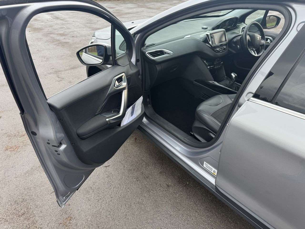 2019 PEUGEOT 2008 2019 PEUGEOT 2008