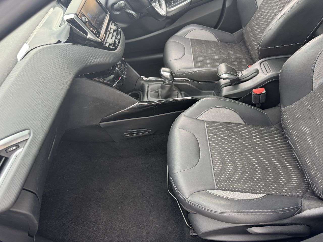 2019 PEUGEOT 2008 2019 PEUGEOT 2008