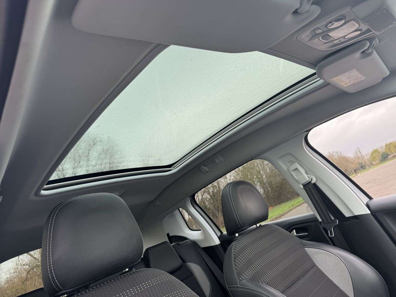 2019 PEUGEOT 2008 2019 PEUGEOT 2008