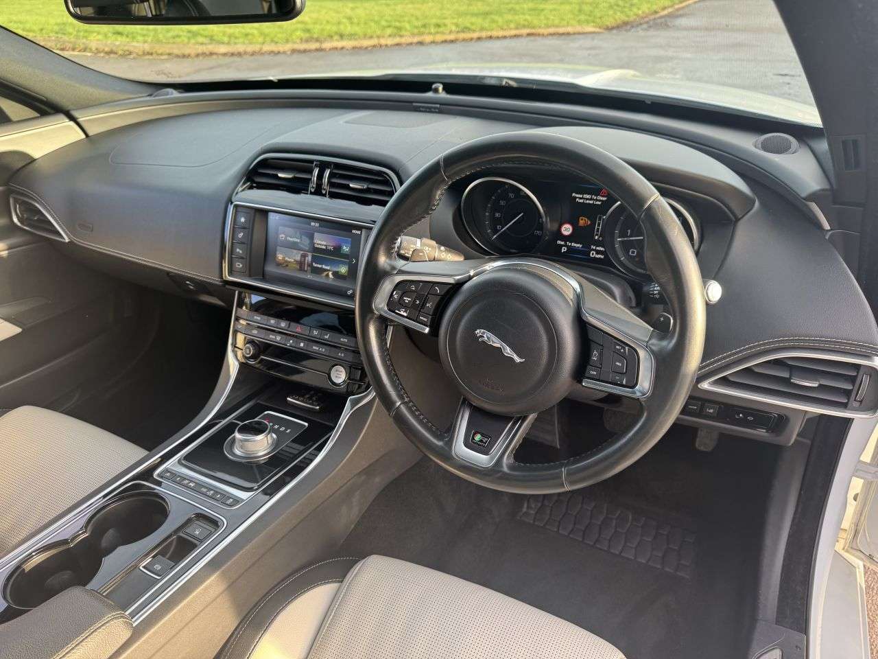 2016 JAGUAR XE 2016 JAGUAR XE