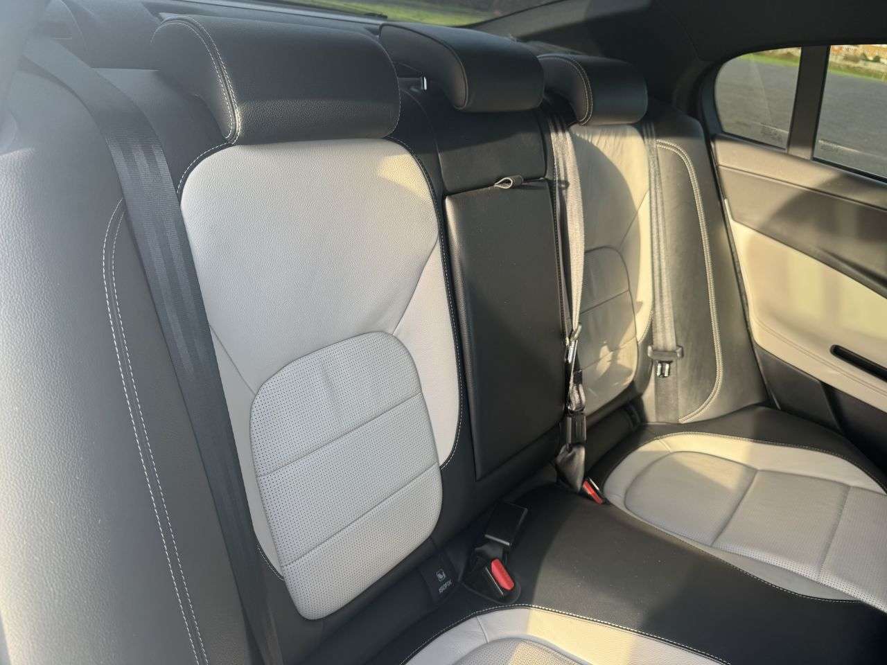 2016 JAGUAR XE 2016 JAGUAR XE