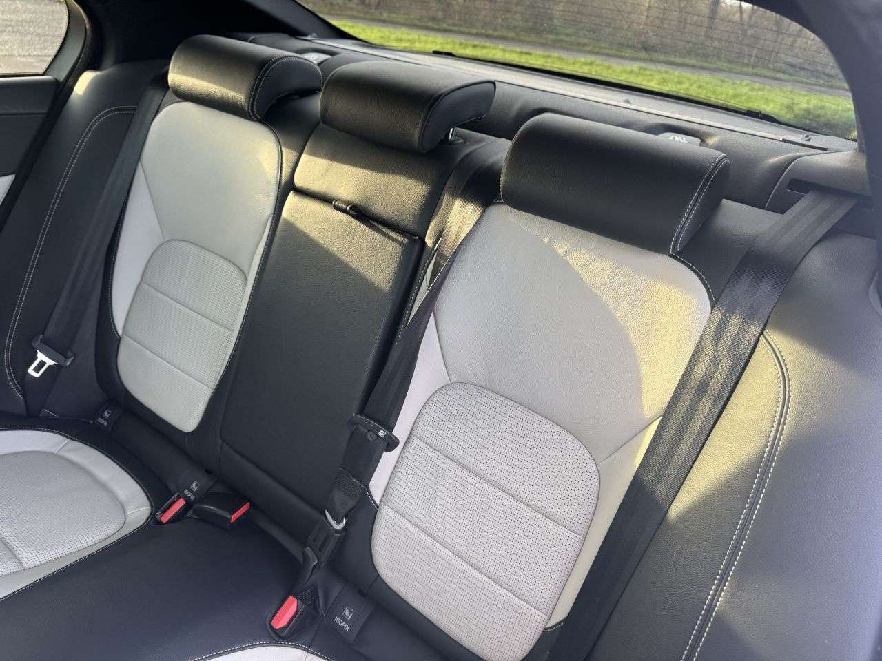 2016 JAGUAR XE 2016 JAGUAR XE