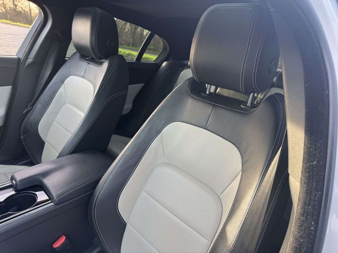 2016 JAGUAR XE 2016 JAGUAR XE