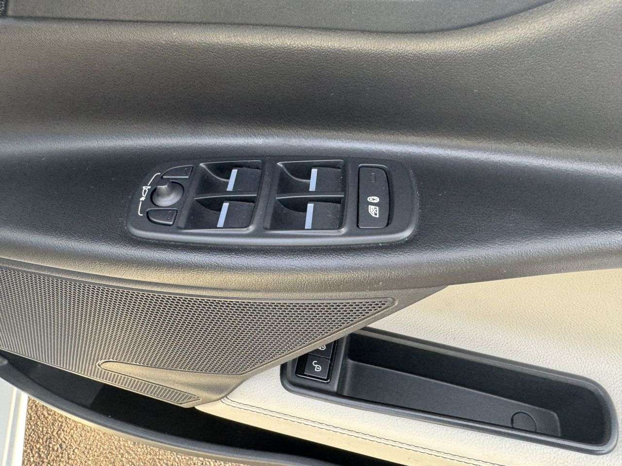 2016 JAGUAR XE 2016 JAGUAR XE