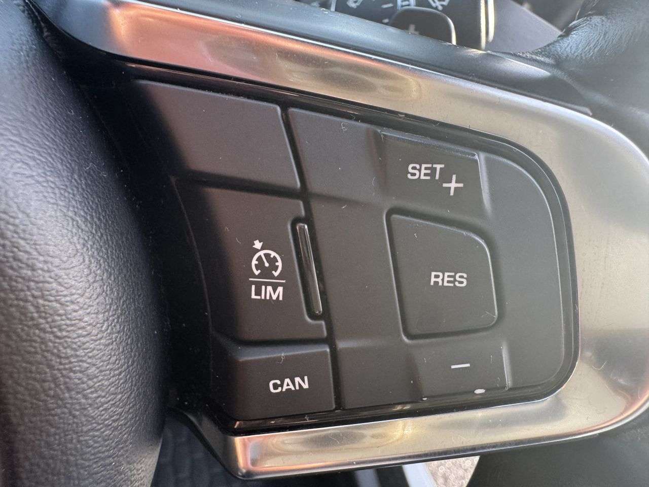 2016 JAGUAR XE 2016 JAGUAR XE