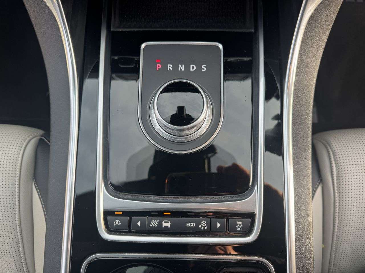 2016 JAGUAR XE 2016 JAGUAR XE