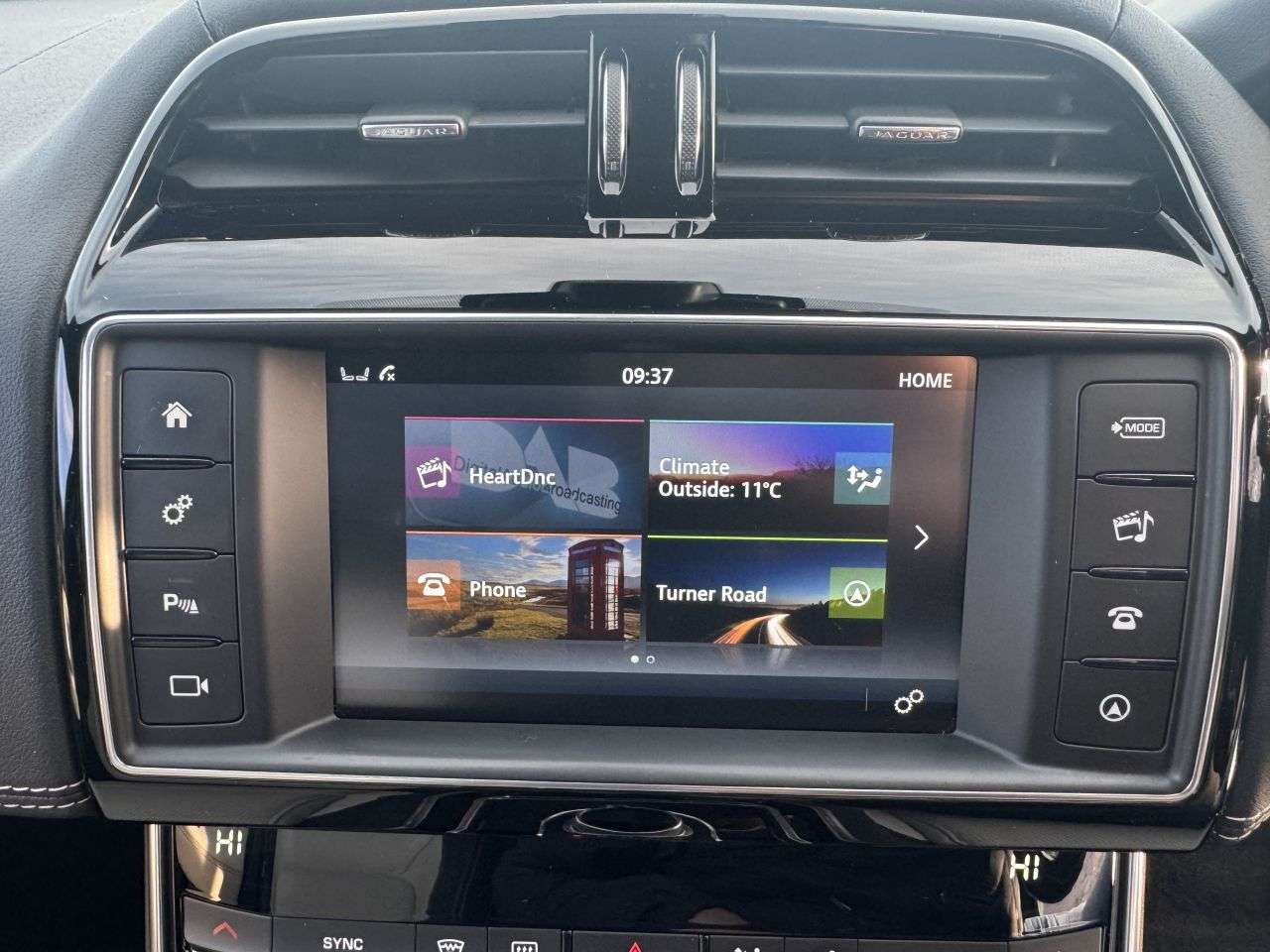 2016 JAGUAR XE 2016 JAGUAR XE