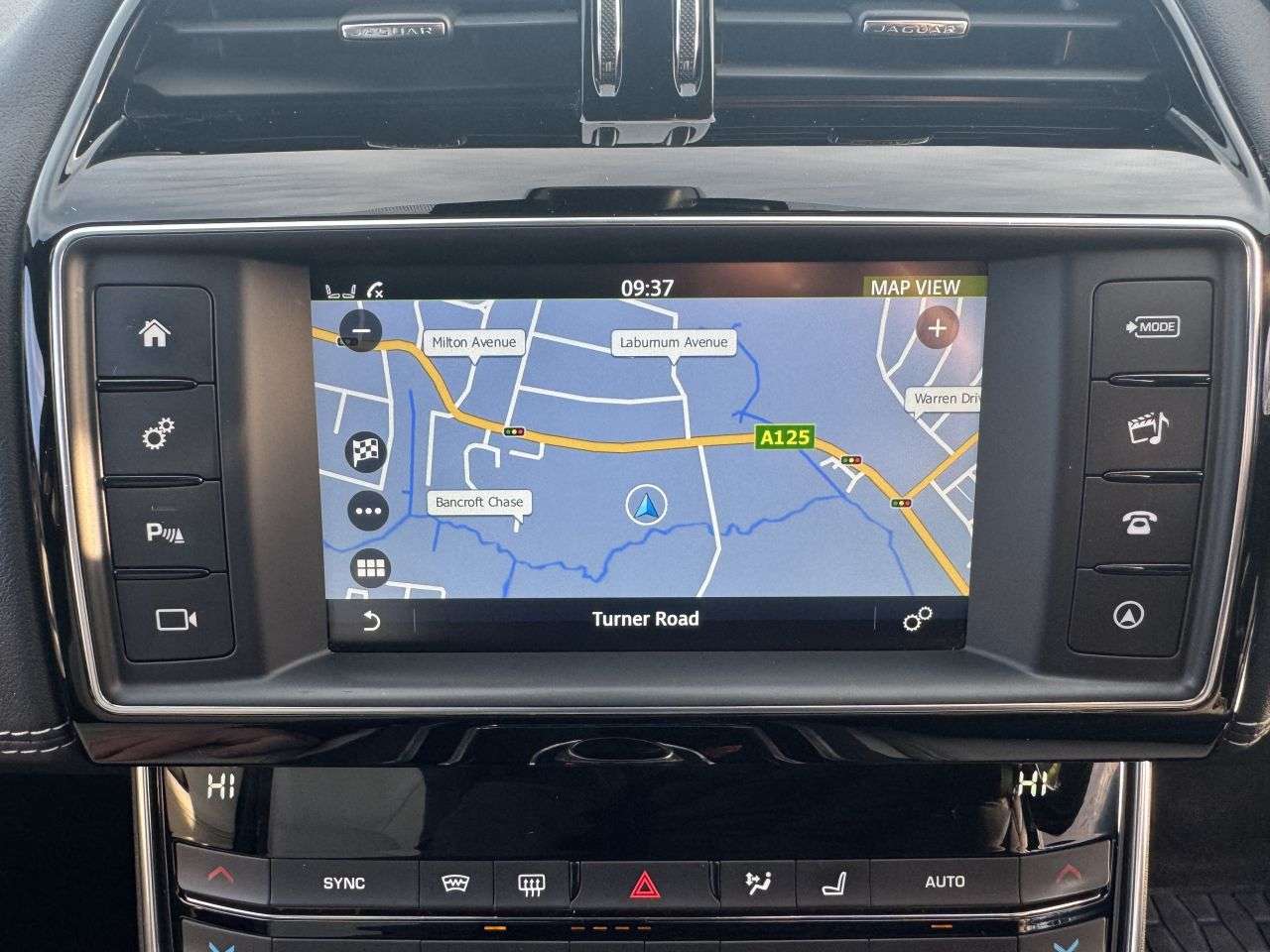 2016 JAGUAR XE 2016 JAGUAR XE