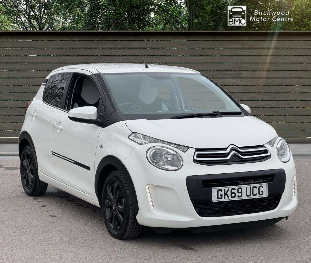 A 2019 CITROEN C1 1.0 VTi Urban Ride Hatchback 5dr Petrol Manual Euro 6 (s/s) (72 ps) SERVICE A 2019 CITROEN C1 1.0 VTi Urban Ride Hatchback 5dr Petrol Manual Euro 6 (s/s) (72 ps) SERVICE