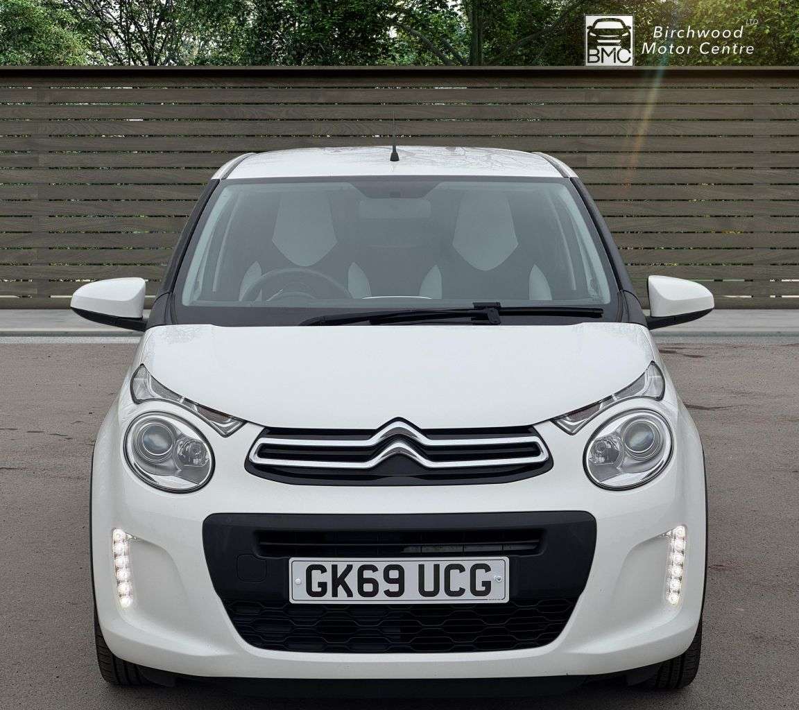 A 2019 CITROEN C1 1.0 VTi Urban Ride Hatchback 5dr Petrol Manual Euro 6 (s/s) (72 ps) SERVICE A 2019 CITROEN C1 1.0 VTi Urban Ride Hatchback 5dr Petrol Manual Euro 6 (s/s) (72 ps) SERVICE