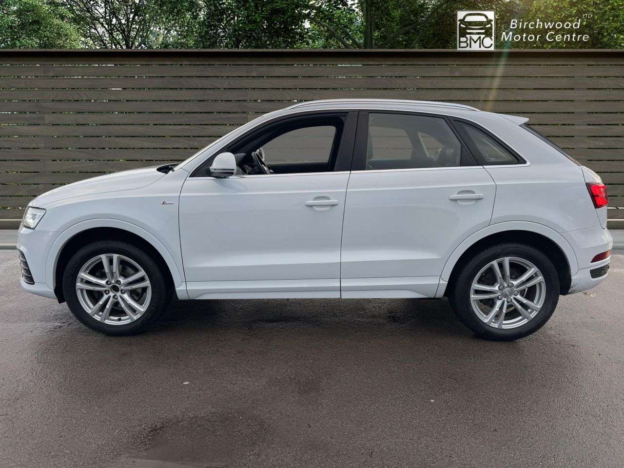 A 2016 AUDI Q3 2.0 TDI S line SUV 5dr Diesel Manual Euro 6 (s/s) (150 ps) FULL SERVICE HIS A 2016 AUDI Q3 2.0 TDI S line SUV 5dr Diesel Manual Euro 6 (s/s) (150 ps) FULL SERVICE HIS
