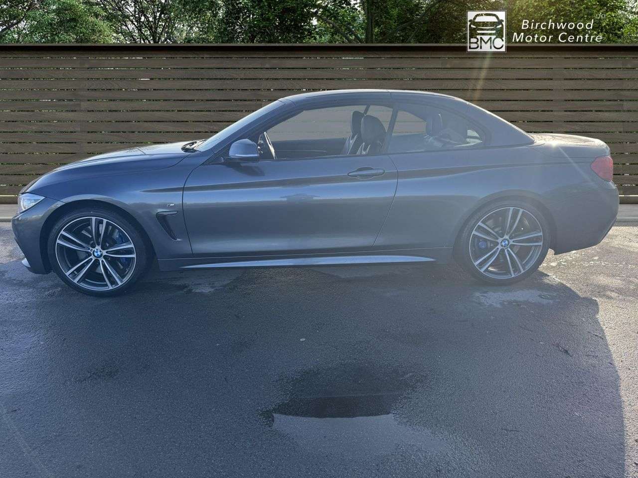 A 2015 BMW 4 SERIES 2.0 428i M Sport Convertible 2dr Petrol Auto Euro 6 (s/s) (245 ps) SERVICE A 2015 BMW 4 SERIES 2.0 428i M Sport Convertible 2dr Petrol Auto Euro 6 (s/s) (245 ps) SERVICE