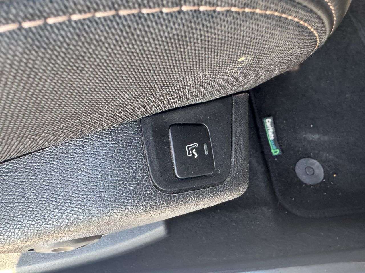 2018 PEUGEOT 3008 2018 PEUGEOT 3008