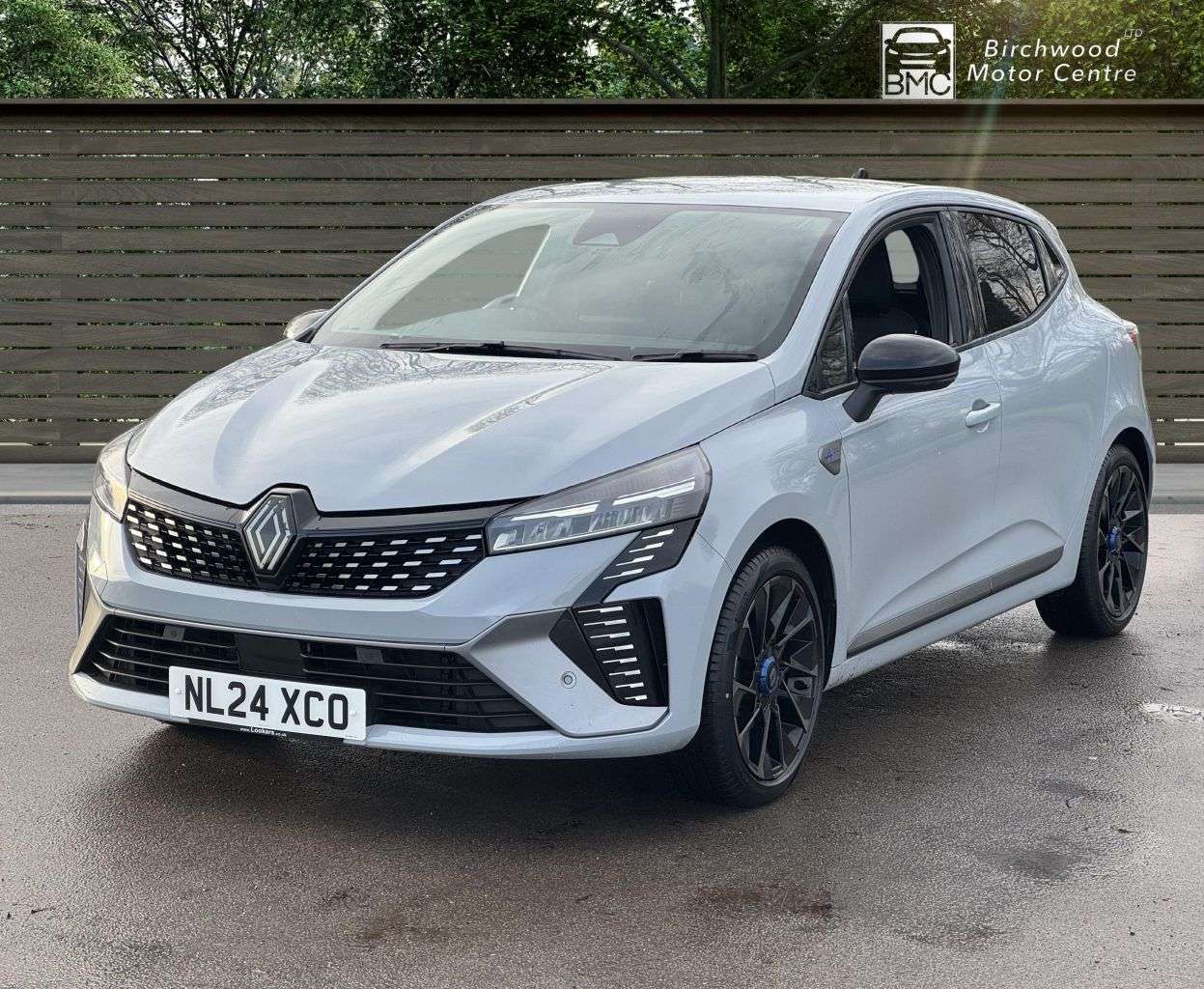 A 2024 RENAULT CLIO 1.6 E-TECH esprit Alpine Hatchback 5dr Petrol Hybrid Auto Euro 6 (s/s) (145 A 2024 RENAULT CLIO 1.6 E-TECH esprit Alpine Hatchback 5dr Petrol Hybrid Auto Euro 6 (s/s) (145