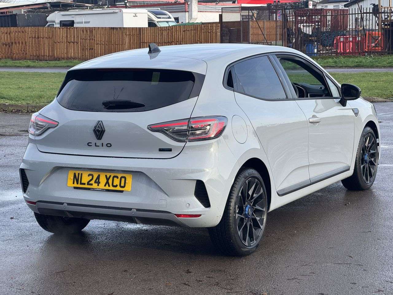 2024 RENAULT CLIO 2024 RENAULT CLIO