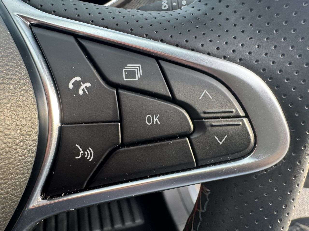 2024 RENAULT CLIO 2024 RENAULT CLIO