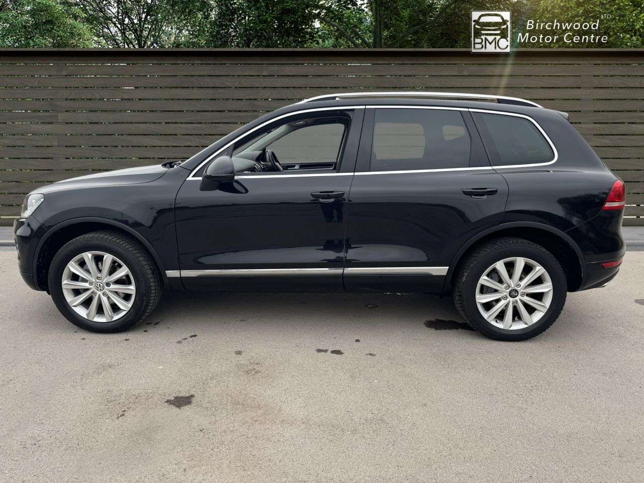 A 2012 VOLKSWAGEN TOUAREG 3.0 TDI V6 BlueMotion Tech SE SUV 5dr Diesel Tiptronic 4WD Euro 5 (s/s) (24 A 2012 VOLKSWAGEN TOUAREG 3.0 TDI V6 BlueMotion Tech SE SUV 5dr Diesel Tiptronic 4WD Euro 5 (s/s) (24