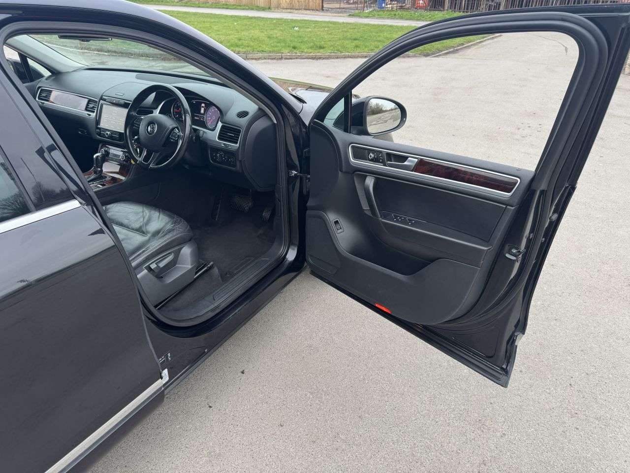 2012 VOLKSWAGEN TOUAREG 2012 VOLKSWAGEN TOUAREG