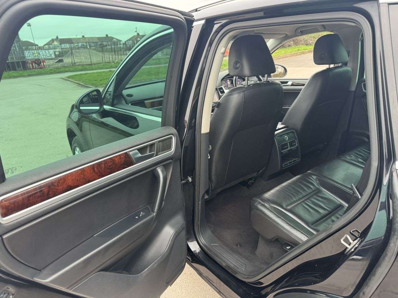 2012 VOLKSWAGEN TOUAREG 2012 VOLKSWAGEN TOUAREG