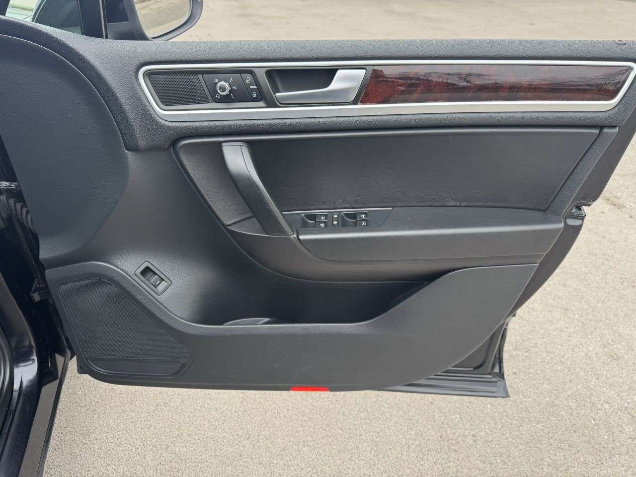 2012 VOLKSWAGEN TOUAREG 2012 VOLKSWAGEN TOUAREG