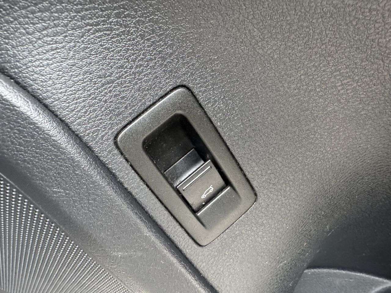 2012 VOLKSWAGEN TOUAREG 2012 VOLKSWAGEN TOUAREG