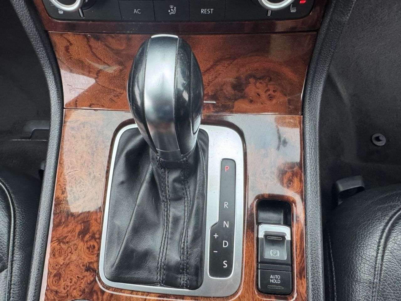 2012 VOLKSWAGEN TOUAREG 2012 VOLKSWAGEN TOUAREG