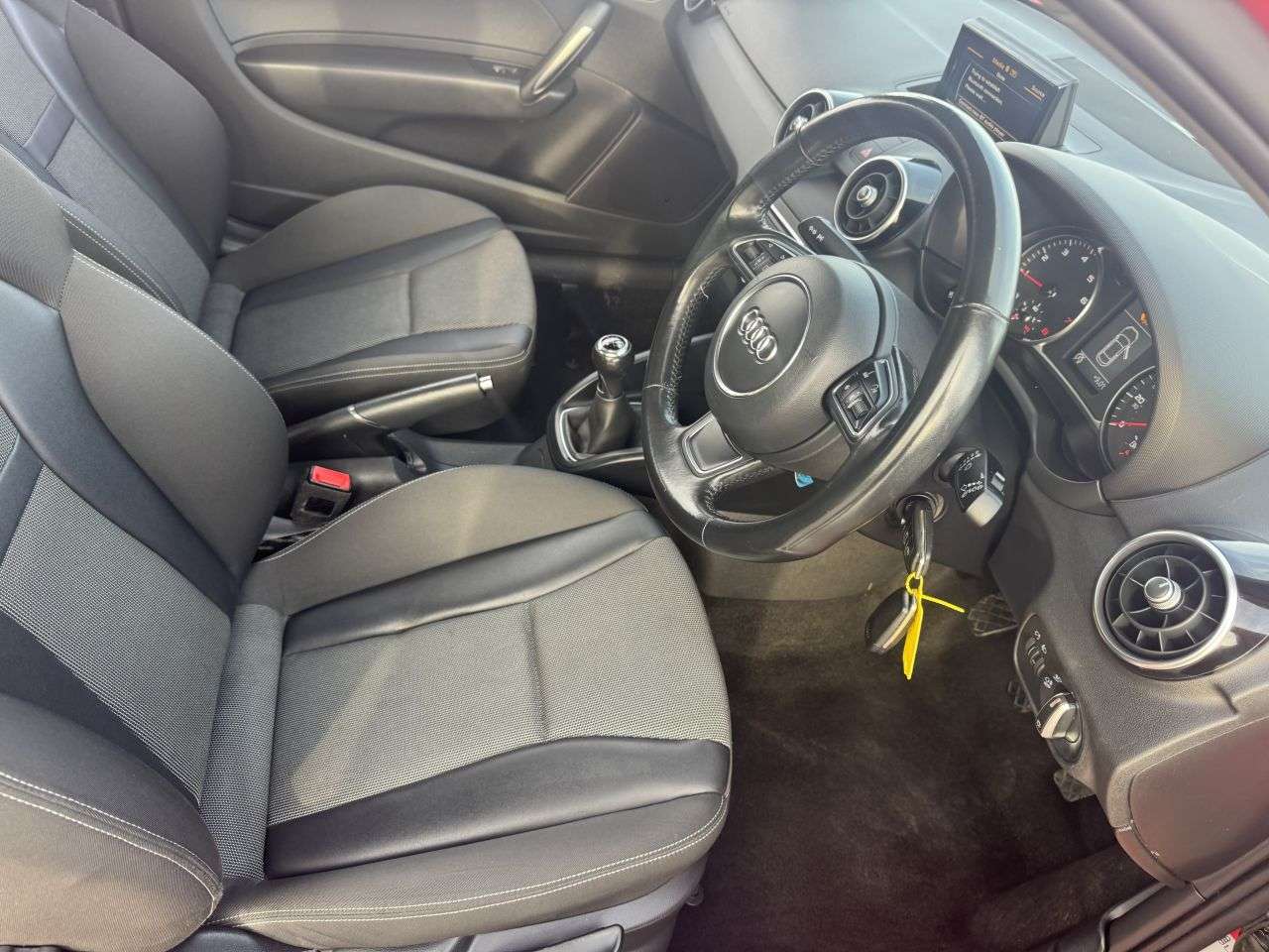 2017 AUDI A1 2017 AUDI A1