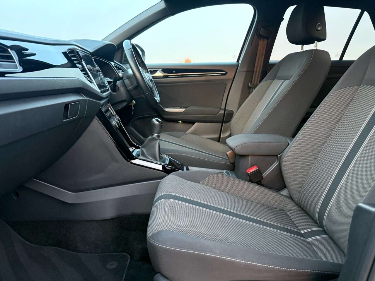 2021 VOLKSWAGEN T-ROC 2021 VOLKSWAGEN T-ROC