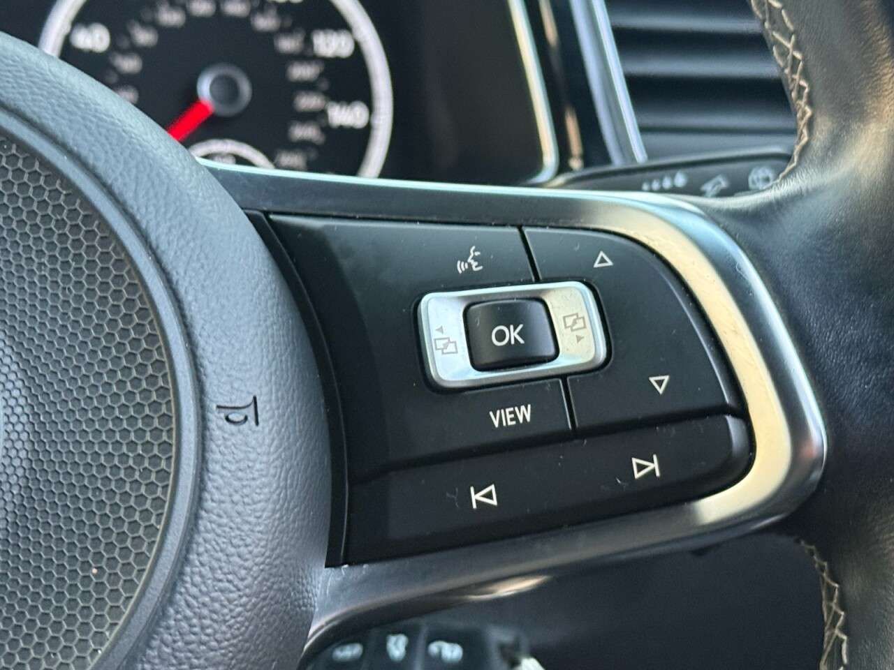 2021 VOLKSWAGEN T-ROC 2021 VOLKSWAGEN T-ROC