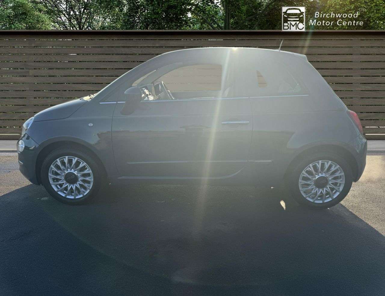 A 2016 FIAT 500 LOUNGE A 2016 FIAT 500 LOUNGE