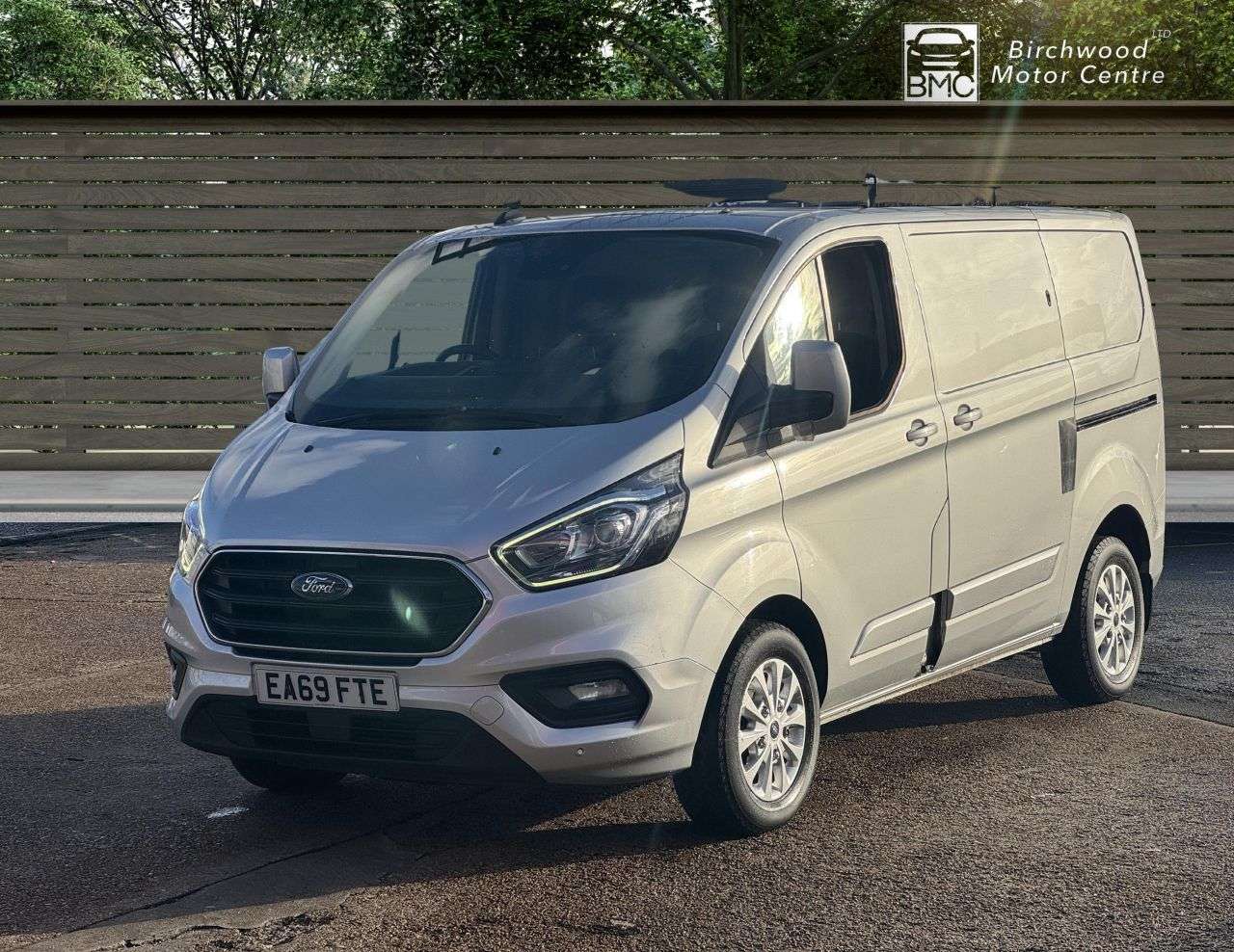 A 2019 FORD TRANSIT CUSTOM 2.0 280 EcoBlue Limited Panel Van 5dr Diesel Manual L1 H1 Euro 6 (s/s) (130 A 2019 FORD TRANSIT CUSTOM 2.0 280 EcoBlue Limited Panel Van 5dr Diesel Manual L1 H1 Euro 6 (s/s) (130