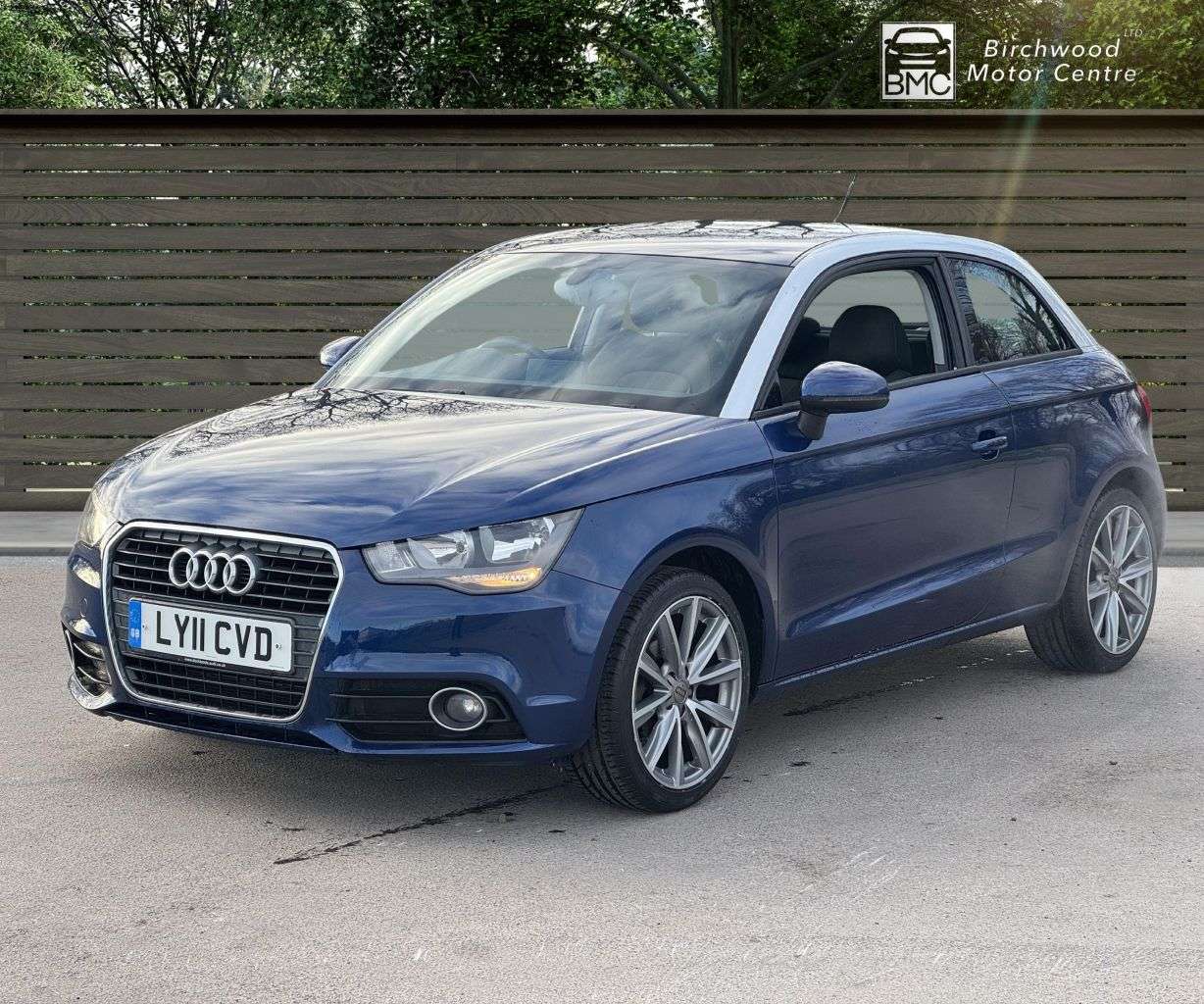 A 2011 AUDI A1 1.2 TFSI Sport Hatchback 3dr Petrol Manual Euro 5 (s/s) (86 ps) FULL SERVIC A 2011 AUDI A1 1.2 TFSI Sport Hatchback 3dr Petrol Manual Euro 5 (s/s) (86 ps) FULL SERVIC