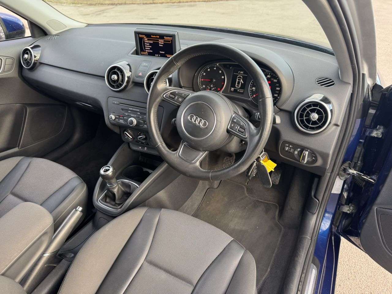 2011 AUDI A1 2011 AUDI A1